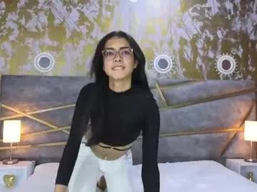 sarasaenz_99 from Chaturbate