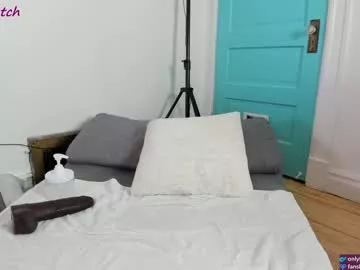 Sashasketch from Chaturbate