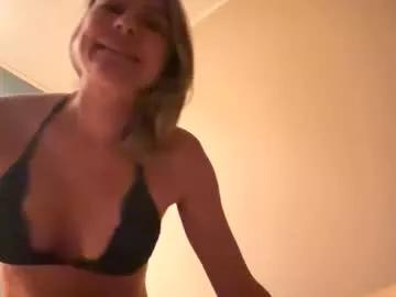 sassyella from Chaturbate