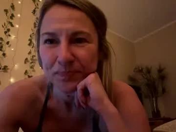 sassyella from Chaturbate