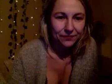 sassyella from Chaturbate