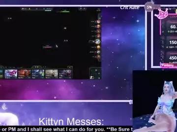 sassykittyn from Chaturbate