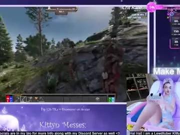 sassykittyn from Chaturbate