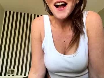 Sassynsweetmilf from Chaturbate
