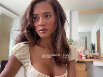Sawasdeelydia from Chaturbate