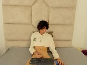 Scaarlett_22 from Chaturbate