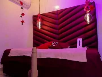 Try our streaming cams variety and talk on a personal level with our adorable girls streamers, showing off their bountiful shapes and dildos.