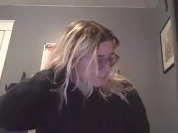 Selenebaby from Chaturbate