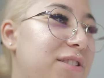 selly__madelline from Chaturbate