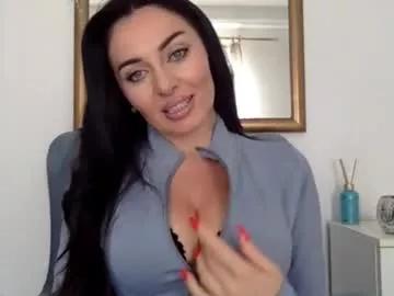 sensuallstella from Chaturbate