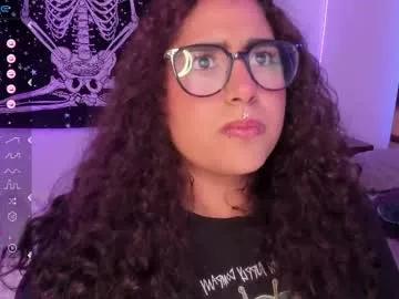sheeylaroee from Chaturbate