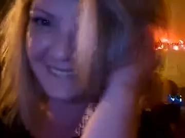 sheseemsinnocent from Chaturbate