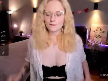 sheslinki from Chaturbate