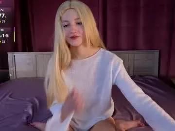 Silly___woman from Chaturbate