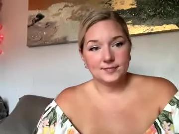 singlesexymom from Chaturbate is Freechat