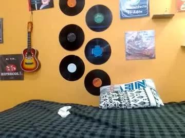Skinnyverus18 from Chaturbate