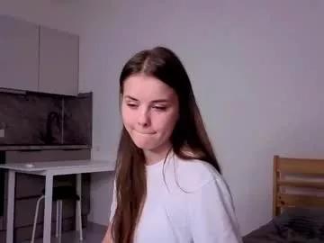 small_queenn on Chaturbate