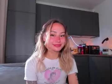 Strawberrypie99 from Chaturbate