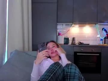 Strawberrypie99 from Chaturbate