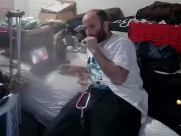 Suckmeestoywood from Chaturbate