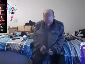 Suckmeestoywood from Chaturbate