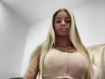 susandolls_ on Chaturbate 