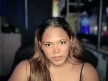 sweethot_bella from Chaturbate