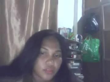 sweetlexypinay19 from Chaturbate