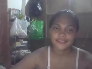 sweetlexypinay19 from Chaturbate