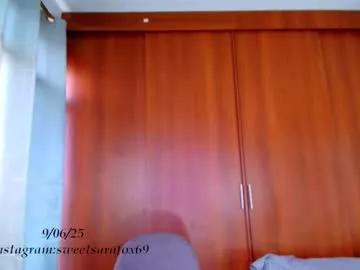 sweetsarafoxxx from Chaturbate