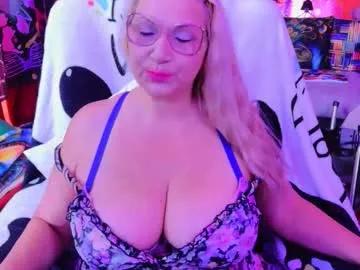 sweetylisahard from Chaturbate