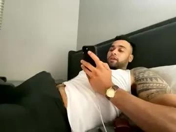 tallhandsumnhung from Chaturbate is Freechat