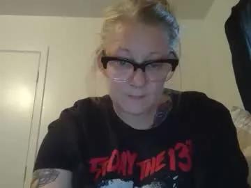 tattoogirl85 from Chaturbate