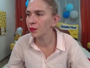 Tessadaybreak from Chaturbate