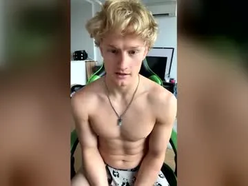 thatbl0ndeboyx on Chaturbate 