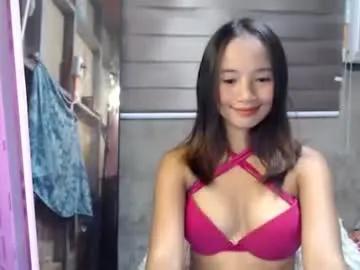 Thehotiestangel111 from Chaturbate