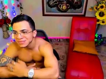 Themuscularvenezuelanman from Chaturbate