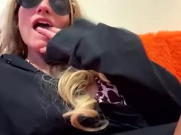 tiffanydove from Chaturbate