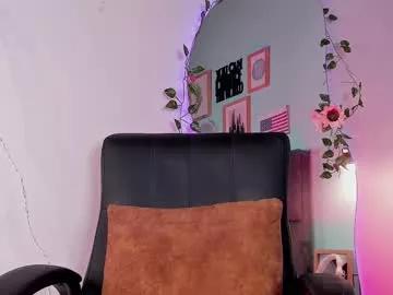 tiffvalentinee_ from Chaturbate