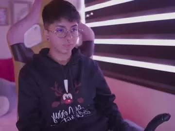 tommy_blue1 from Chaturbate