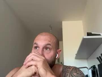 Tommyx01 from Chaturbate