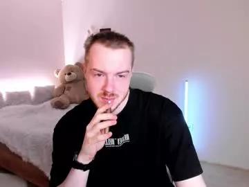 toohornyserj from Chaturbate