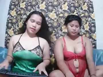 twowetcuties from Chaturbate