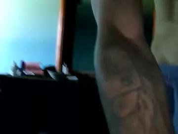uncut_papi1989 from Chaturbate