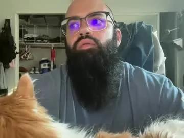 Uncutbeard129840 from Chaturbate