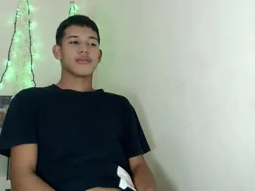 urdreamboy_clarin on Chaturbate 