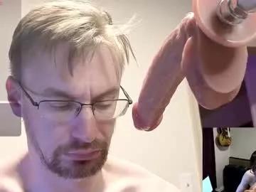 Usemythroat664034 from Chaturbate