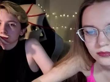 velvetvalkyries from Chaturbate