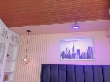 viiolett_lee from Chaturbate