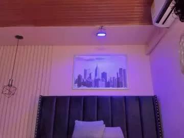 viiolett_lee from Chaturbate
